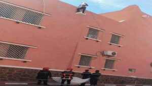 نقل مواطن أضرم النار في جسده أمام الولاية إلى مستشفى أكادير عبر مروحية