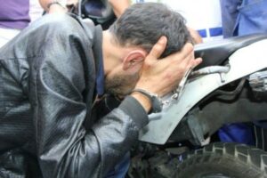 أكادير:الأمن ينهي مسلسل لص احترف سرقة محتويات السيارات الأجانب وزوار شاطئ إيموران بأكادير