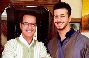 بالفيديو:والد سعد لمجرد يبكي الجمهور بأغنيته عن ابنه المحبوس