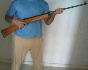 صادم:زوج يقتل زوجته ببندقية صيد ويتصل بعائلتها وهذه هي التفاصيل