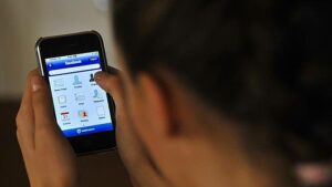 التوقف عن استخدام “فيسبوك” لمدة أسبوع يقلل الشعور بالكآبة