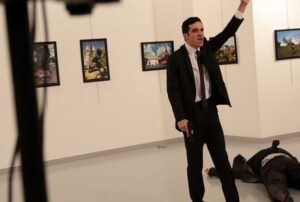 عاجل:اعتقال عائلة قاتل السفير الروسي بتركيا