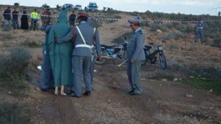 تزنيت:تفاصيل إعادة تمثيل جريمة قتل “سرَّاحْ” شقَّتْ عصابة جمجمته بمعول من أجل ألفي درهم