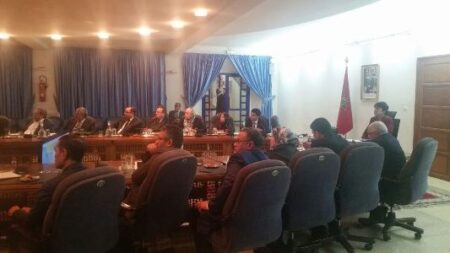 بالصور:الوالي العدوي تترأس اجتماعا موسعا مع برلمانيي جهة سوس ماسة لهذا الغرض