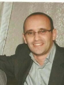 أزمة قلبية مفاجئة تعجل بوفاة صيدلي بأكادير وجثمانه سيوارى الثرى بمقبرة تيليلا بعد صلاة الجمعة بمسجد الهدى