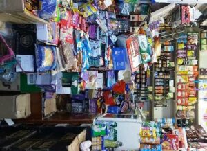 بالصور:مفتشو جمارك أكادير يحلون بسوق إنزكان، ويحتجزون كميات هامة من المواد المهربة