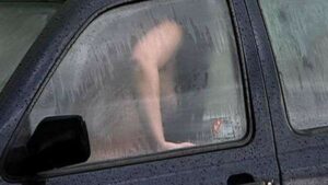 عصابة تستولي على 15 سيارة ل”العشاق” بالشاطىء بطريقة مثيرة