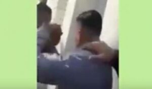 شوفو مصير الشاب الذي تحرش بسيدة