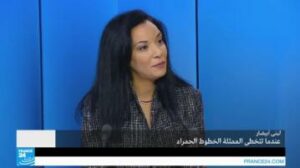 اسمعوا ل”ابيضار” تقول: أنا أول ممثلة انتقدت الملك محمد السادس.