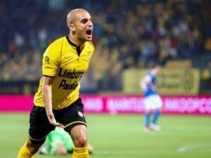 محترف مغربي قادم من الدوري الهولندي يخضع للاختبار مع حسنية أكادير