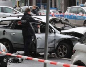 +فيديو:شاحنة مجنونة تقتحم سوقا و توقع على عدد من القتلى و المصابين في أخطر حادث مأساوي