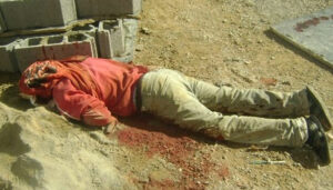 متشرد يقتل صاحبه بسبب صراع على قنينة “كحول”