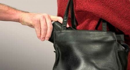 مطاردة هوليودية لرجل سلطة بأولاد تايمة للقبض على سارق مطاردة هوليودية لرجل سلطة بأولاد تايمة للقبض على سارق