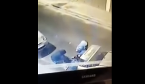 صادم بالفيديو :رئيس فريق كرة القدم يتعرض للسرقة بطريقة مثيرة وسط أكادير.