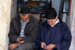 تطبيق جديد يخلق حلا عمليا لتجاوز مشاكل الجلوس الطويل على الهاتف 10 تطبيق جديد