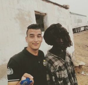 رحلة الشاب “الهواري”إلى بيت الله سيرا على الأقدام تتوقف بالتشاد والأخير يطلب المشورة