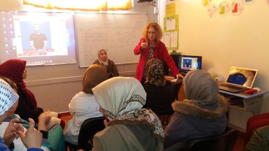 مركز زهور للصم يستضيف مؤطرين من الوكالة الأمريكية للتنمية الدولية للتدريب على استخدام التكنولوجيا لتحسين القراءة لدى الأطفال الصم 1 1 167