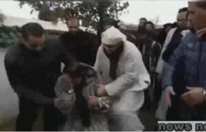 شاهد لحظة الاغماء على البطل مهدي بناني اثر دفن والده بفاس