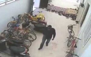احذروا عصابة متخصصة في سرقة الدراجات النارية من أمام المساجد بأكادير