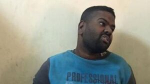 “مسخوط الوالدين” يقتل والدته خنقا لأنها أيقظته لصلاة الفجر