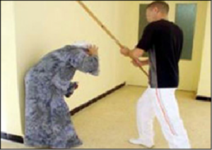 أكادير:”بزناس”مسخوط الوالدين افتضح أمره بعدما عنف والدته