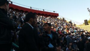 أخنوش يغرق مدينته بمناضلي حزب “الحمامة” ويتسبب في أزمة سير – صور