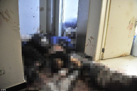 "نايضة"في فندق مشهور بعد احتجاز مسؤول نقابي، وإشهار تهمة "30 مليون" في وجهه 1 a 112