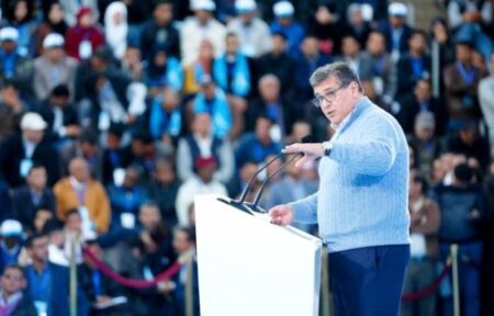 أكادير تتحول إلى قبلة لشباب التجمع، ورسائل منتظرة من أخنوش محط أنظار السياسيين.