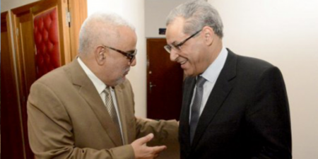 العنصر وبنعبد الله بمنزل بن كيران لتشكيل الإئتلاف الحكومي المقبل العنصر وبنعبد الله بمنزل بن كيران لتشكيل الإئتلاف الحكومي المقبل