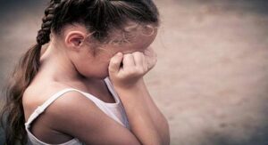 فظيع:طالب ممرض بتيزنيت يعتدي جنسيا على طفلة عمرها 4 سنوات