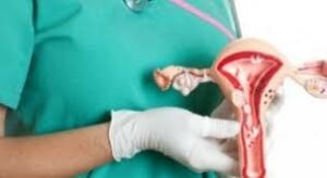 ممارسات روتينية للنساء تصيبهن بسرطان الرحم.. احذريها!