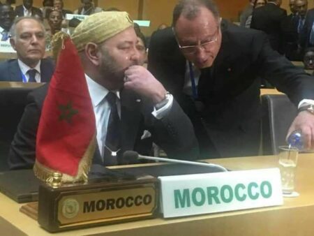 الملك يعود إلى هذا المكان بعد أن غاب عنه 12 سنة : الملك يعود إلى هذا المكان بعد أن غاب عنه 12 سنة :