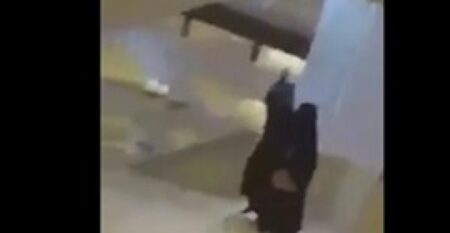 (+فيديو مؤلم):عجوز تدعو على أبنائها بعد أن أدخلوها دار العجزة دون رغبتها