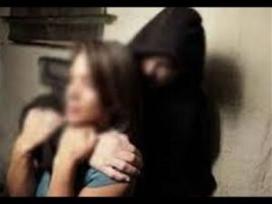 بالصور:فضيحة جنسية تهز “الفيس”. مشعوذ يعالج “مريضات نفسيا” بممارسة جنسية غريبة