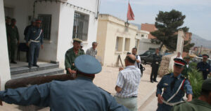 درك أكادير يحجز ملابس وأغطية مُهرّبة بحافلة في الطريق السيار