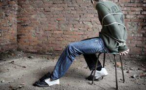 خطير:عصابة تختطف شابا بسيدي إفني وتقيده تطالب أسرته بفدية “سمينة” وهذا ما وقع