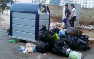 وحش بشري يغتصب قاصر لمدة شهرين في حاوية نفايات