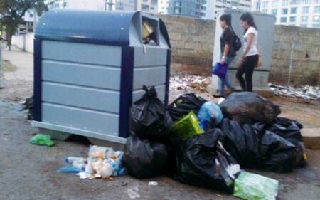 وحش بشري يغتصب قاصر لمدة شهرين في حاوية نفايات