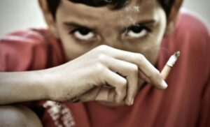 وزارة الصحة تضع برنامجا لمنع التلاميذ من السيجارة الأولى