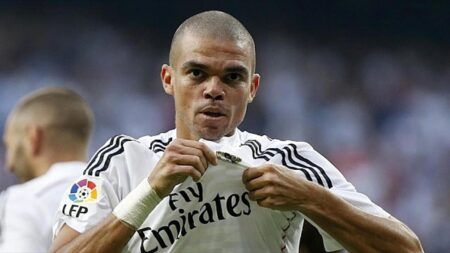 ريال مدريد يحتفل بيوم ميلاد بيبي