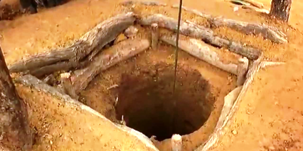 وفاة خمسة أشخاص في حادث انهيار بئر للتنقيب عن الذهب