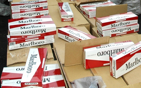 عاجل بسيدي إفني: دركيان من كوكبة الدراجات النارية يوقفان شاحنة محملة بالتبغ المهرب‎