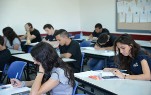 تلاميذ الجذع المشترك يعانون ضعفا في الرياضيات والفرنسية والعربية