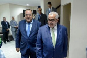 (+فيديو)ابن كيران موجها مدفعيته الثقيلة إلى إدريس لشگر:«ما دار الخير مع راسوا، عاد يديرو معايا، واش اللي دگدگ الحزب ديالوا غادي يساهم في الحكومة؟