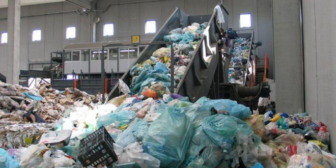 كارثة بيئية بأكادير بعد إنزياح 550 طن من النفايات والبلدية تطمئن الساكنة