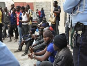 أكادير: لقاء حول ” المجتمع المدني أمام وضعية المهاجرين المقيمين بالشوارع