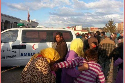 حادثة سير بين شاحنة تحمل عاملات فلاحيات وسيارة ترسل 18 شخصا إلى المستعجلات في حالة حرجة