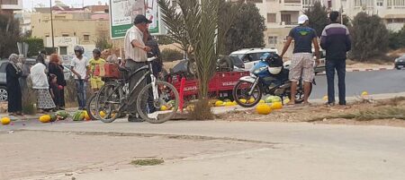 حادثة سير غريبة بكلميم بين “تريبورتور” ودراجة نارية تخلف قتلى وجرحى حادثة سير غريبة بكلميم بين "تريبورتور" ودراجة نارية تخلف قتلى وجرحى