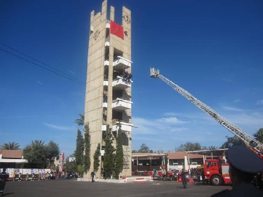 عاجل : إندلاع النيران بمقر الوقاية المدنية بأكادير أمام أعين الوالي العدوي