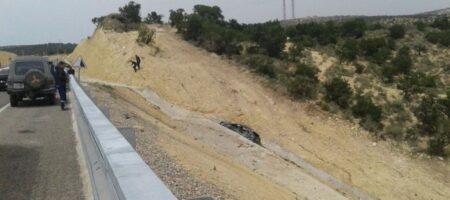 بالصوربأكادير:انقلاب سيارة بشكل مروع وإصابة سائقها بكسور خطيرة
